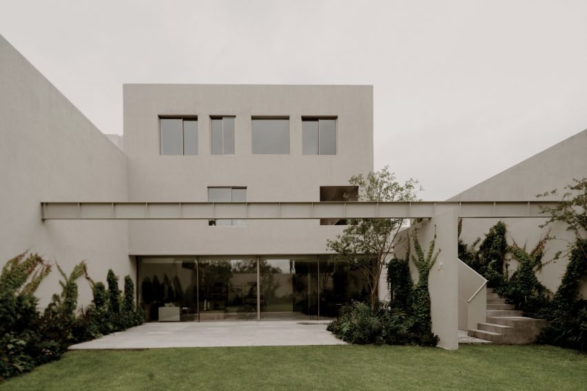 PPAA'dan Barrancas Evi: Meksika'da Yüzen Beton ve Doğa Ahengi