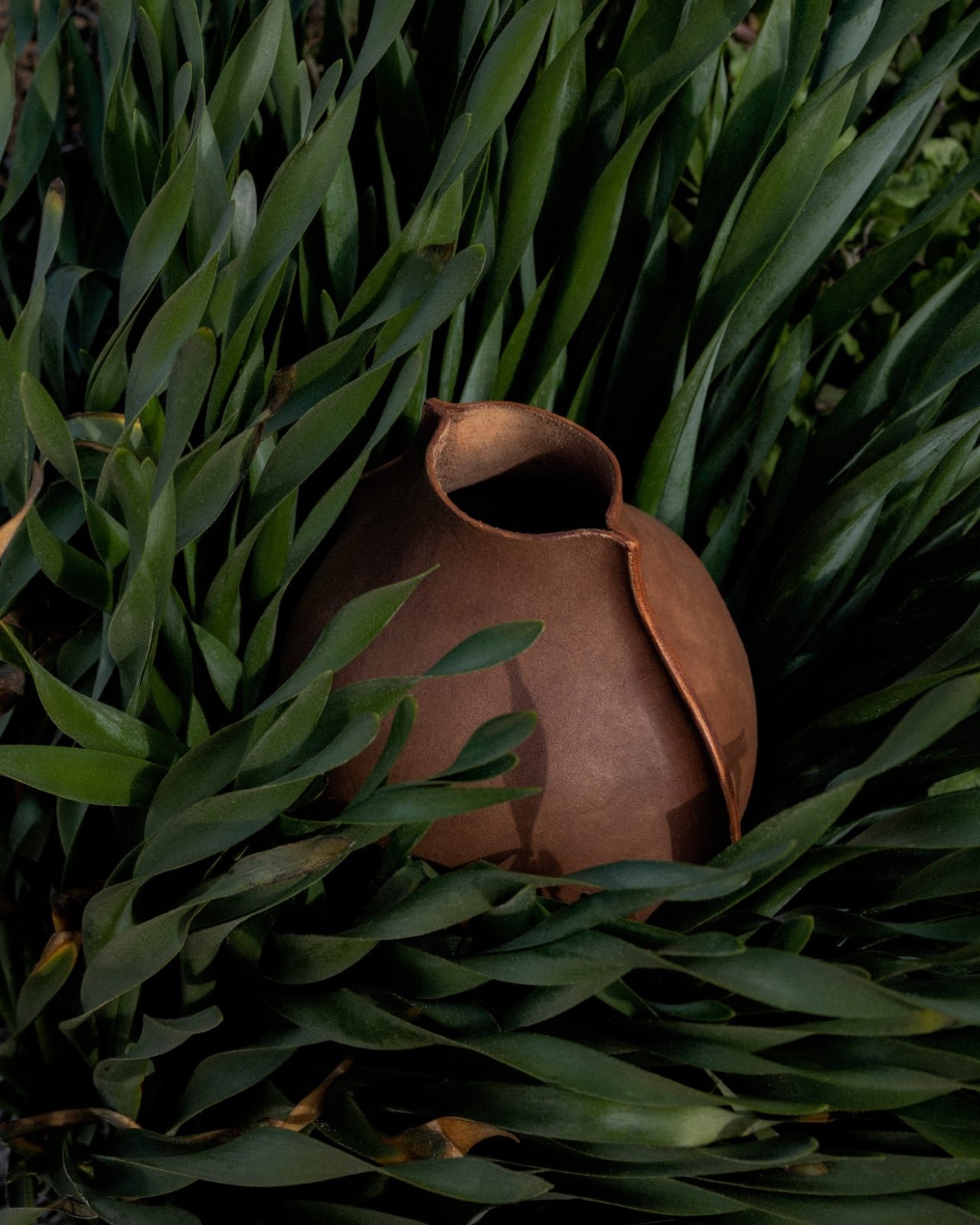 Milan 2026: Talia Luvaton'un Nefes Alan Deri Sanatıyla Vücuda Övgü