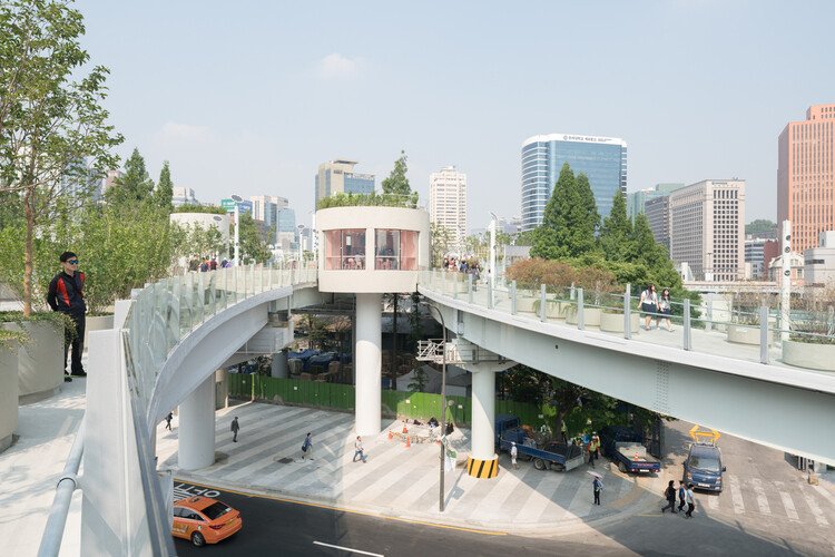 Teknosfer Çağında Mimarlık: Geleceğin Yaşam Alanları Yeniden Tasarlanıyor