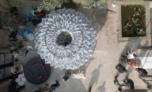 Dhaka'ya Nefes Veren 'Hafifliğin Dansı': Mimarlıkta Çığır Açan Pavyon