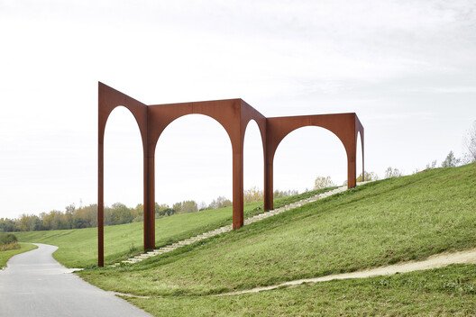 Yeryüzüyle Dans: Mimarlıkta Hafifliğin Yeniden Tanımı