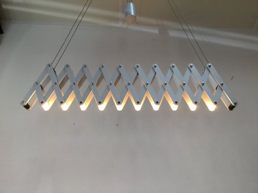 Oliver Michl'in 'Genişleyen Lambası': 80'lerin Endüstriyel Mirası