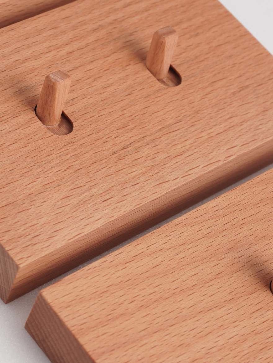 Piko: Sıkıcı Işık Anahtarlarını Sanata Dönüştüren Minimal Dokunuş