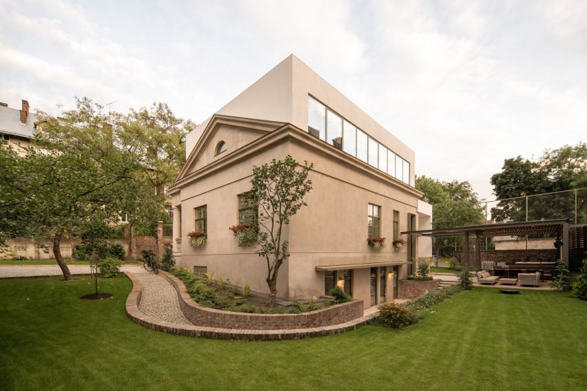 Replus Bureau’dan Lviv’de Zamansız Villa: Nostaljiden Uzak Bir Dönüşüm