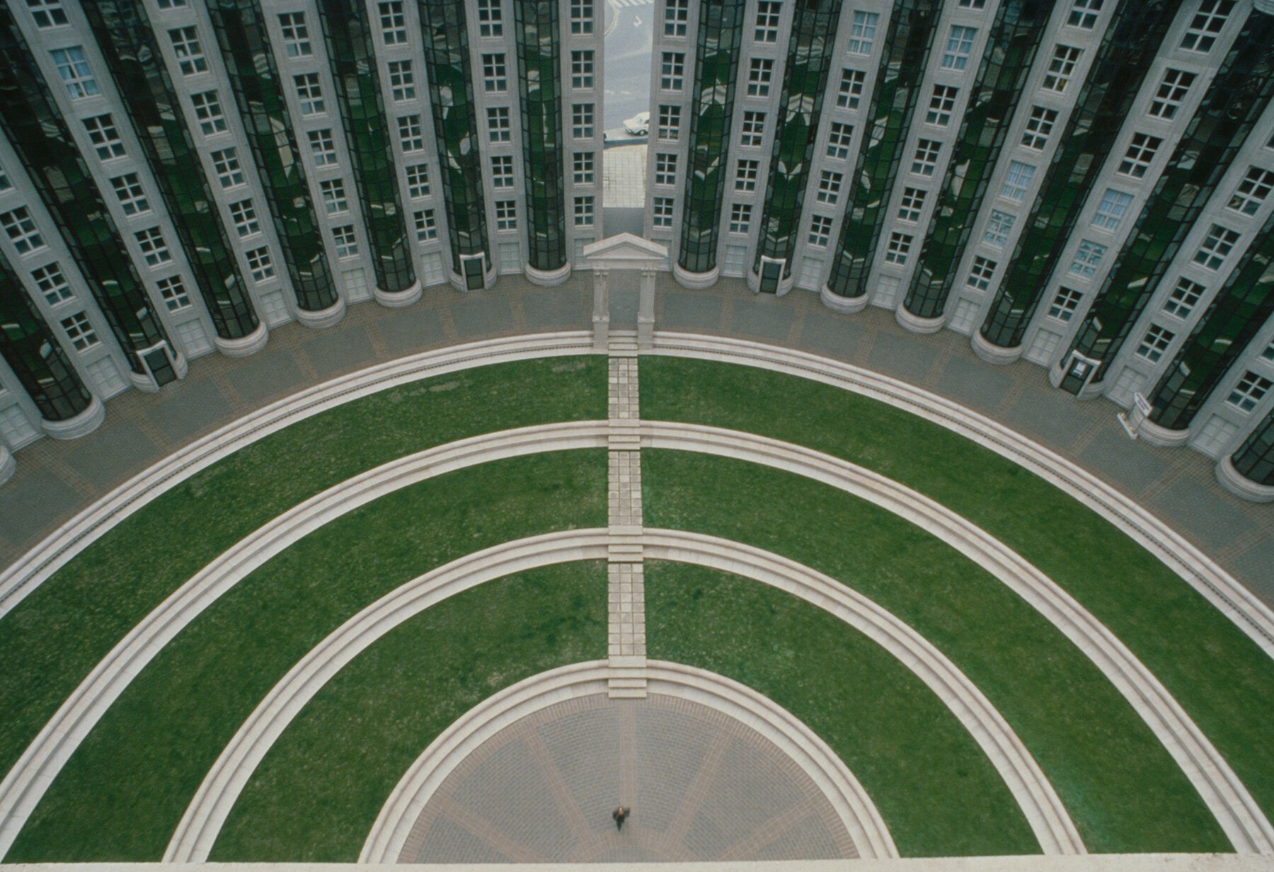 Ricardo Bofill: Renklerin Büyüsü, Mimarlığın Cesur Manifestosu