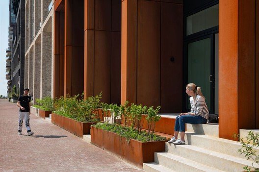 Rotterdam'ın Suya Direnen Mimarisi: İki Cesur Yaklaşım