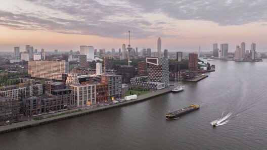 Rotterdam'ın Suya Direnen Mimarisi: İki Cesur Yaklaşım