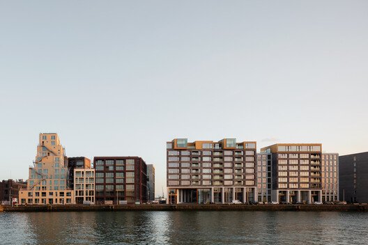 Rotterdam'ın Suya Direnen Mimarisi: İki Cesur Yaklaşım