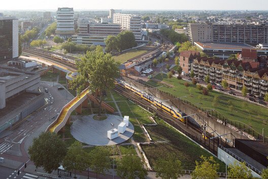Rotterdam'ın Suya Direnen Mimarisi: İki Cesur Yaklaşım