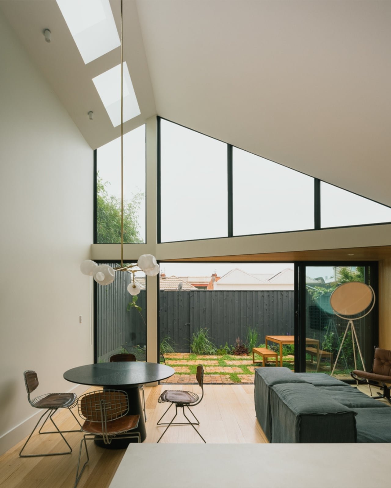 Melbourne'un Mirası, İçten Genişleyen Çağdaş Bir Vaha: Abbie Abbotsford