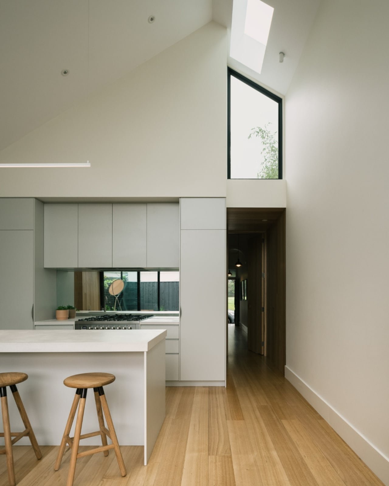 Melbourne'un Mirası, İçten Genişleyen Çağdaş Bir Vaha: Abbie Abbotsford