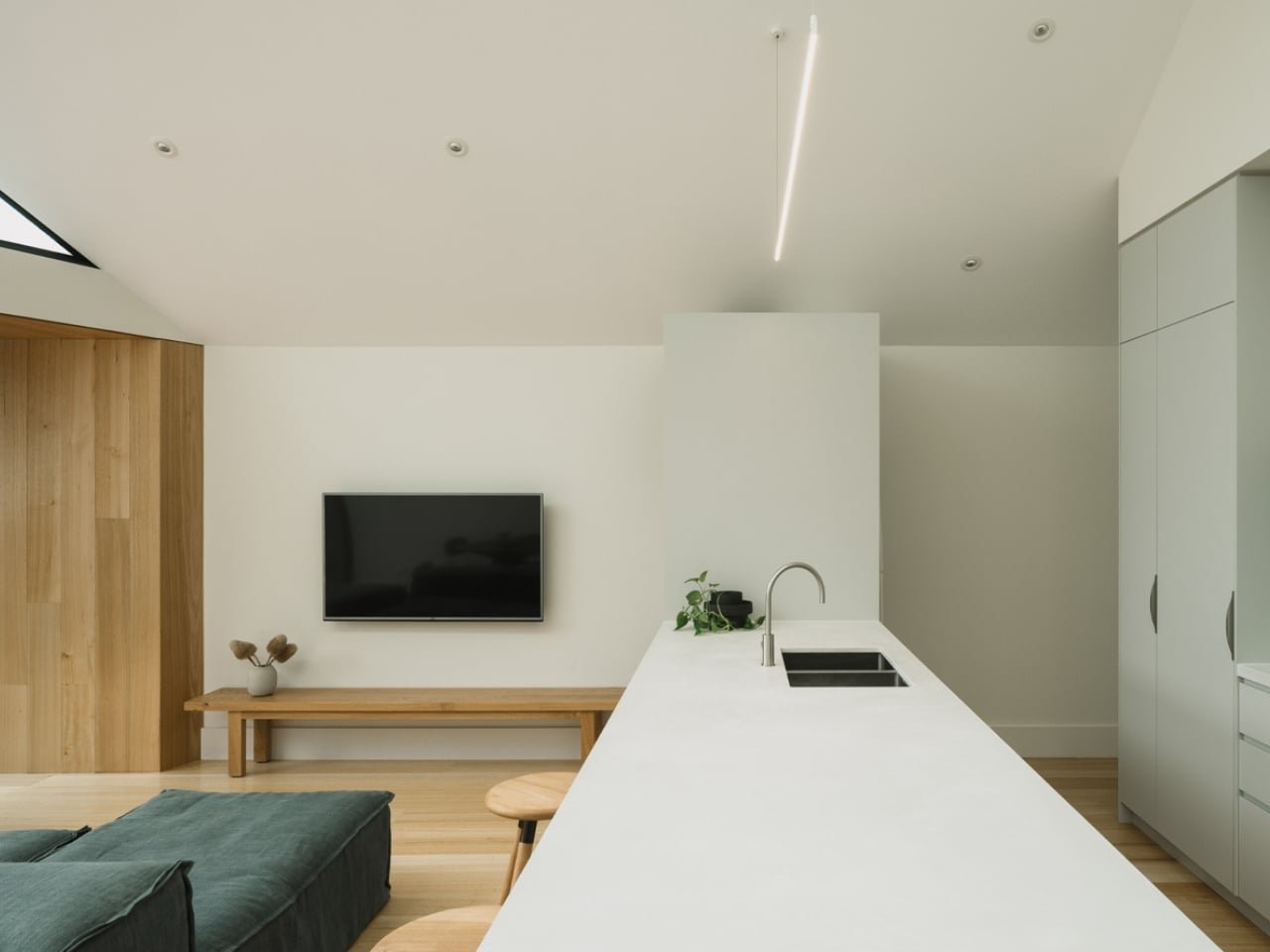 Melbourne'un Mirası, İçten Genişleyen Çağdaş Bir Vaha: Abbie Abbotsford