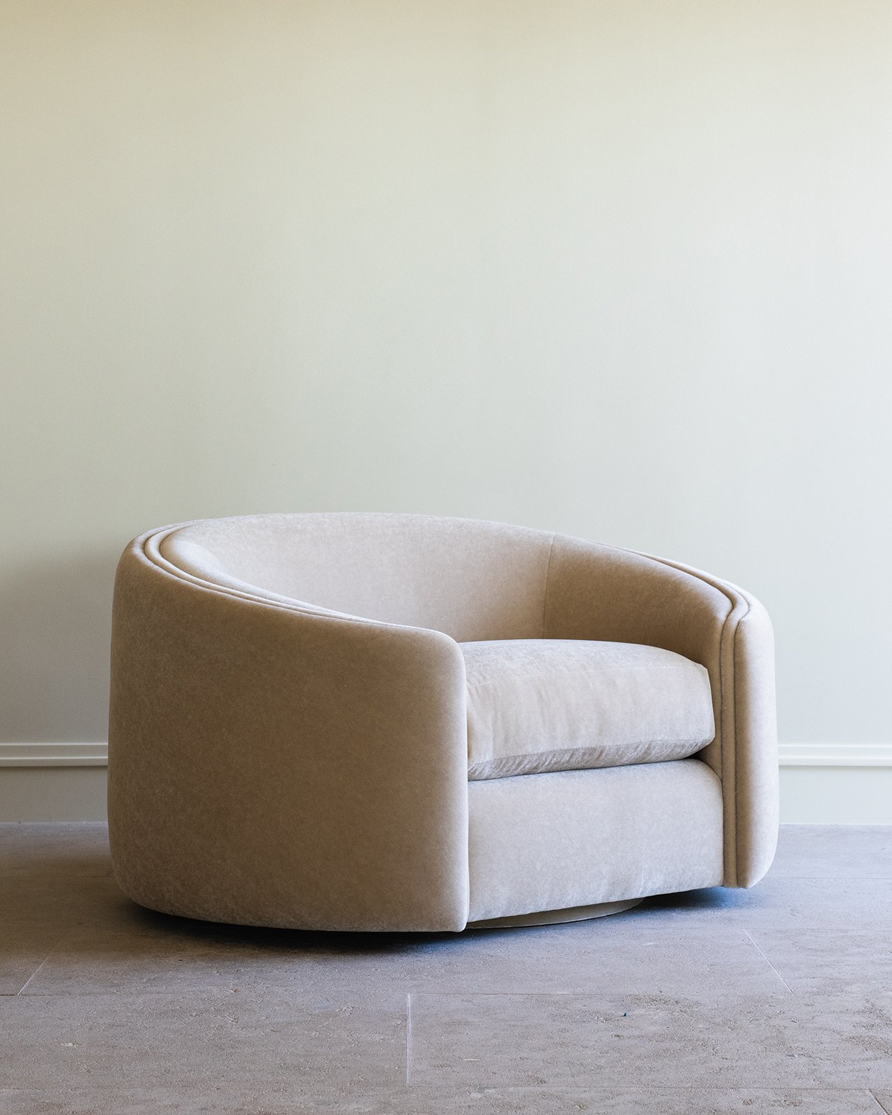 Studio OSKLO: Trousdale'ın Altın Çağı, Mobilyada Yeniden Doğuyor