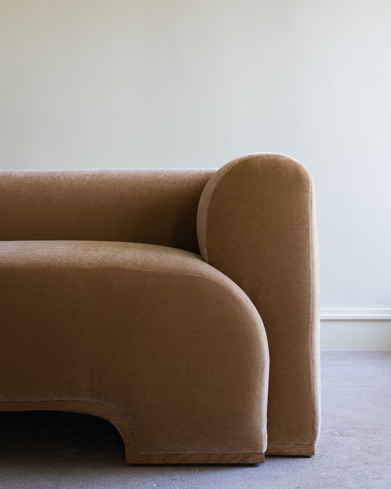 Studio OSKLO: Trousdale’ın Mimarisini Mobilyaya Dönüştüren Sanat