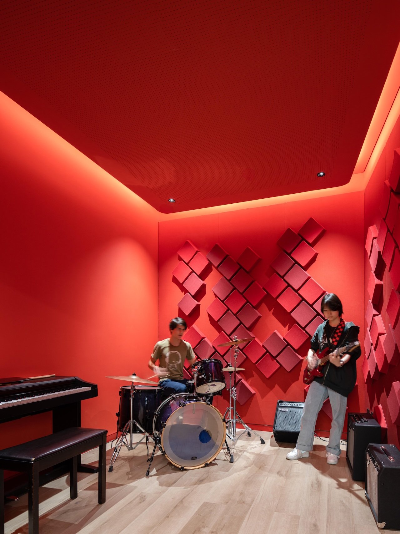 Pekin'in Müzik Sınıfları Stüdyo Vapore ile Renk ve Sesle Yeniden Doğdu