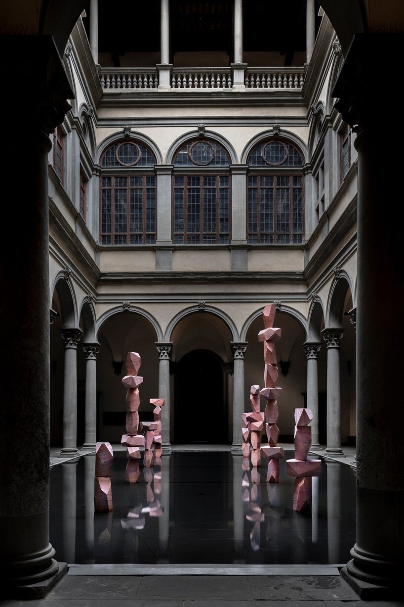 SUPERFLEX: Floransa'yı Deniz Sığınağına Dönüştüren Mimari Vizyon