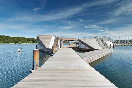 Yüzen Mimari: Su Üzerinde Yaşamın Geleceği ve Dönüşen Kentler