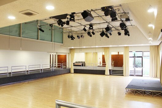 Galler'in Kalbi Theatr Clwyd, Haworth Tompkins İmzasıyla Yeniden Doğdu