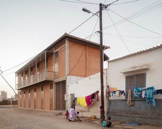 Toprağın Sessiz Gücü: Afrika'dan Sürdürülebilir Mimariye Miras