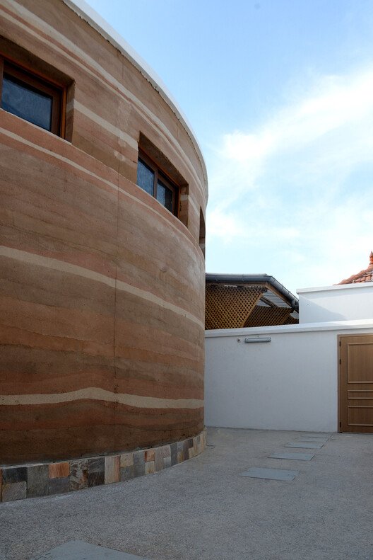 Toprağın Sessiz Gücü: Afrika'dan Sürdürülebilir Mimariye Miras