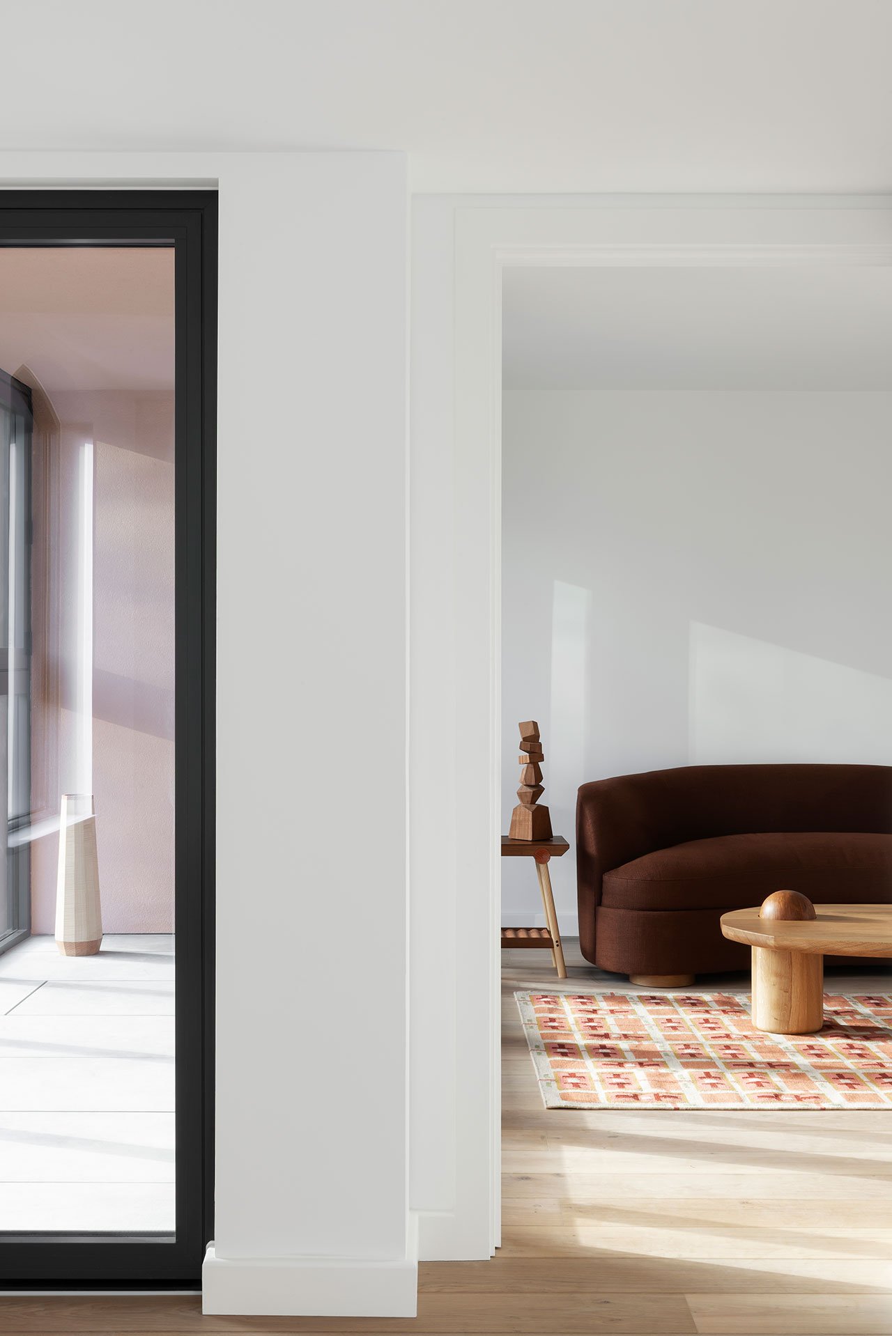 Trace: Betonla Dokunan Hafıza, Geçmişi Geleceğe Taşıyan Mimari