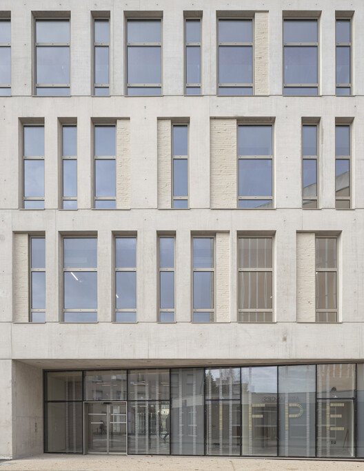 Sağlık Eğitiminde Yeni Çağ: Évreux'nün Yaşayan Sistemler Okulu