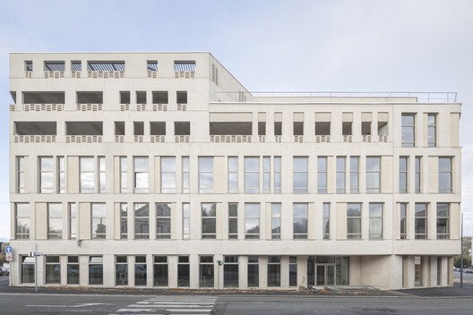 Sağlık Eğitiminde Yeni Çağ: Évreux'nün Yaşayan Sistemler Okulu