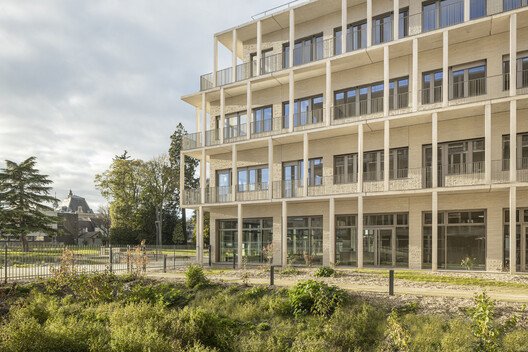 Sağlık Eğitiminde Yeni Çağ: Évreux'nün Yaşayan Sistemler Okulu