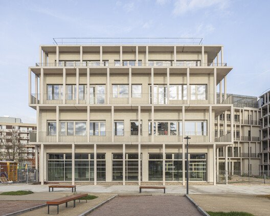 Sağlık Eğitiminde Yeni Çağ: Évreux'nün Yaşayan Sistemler Okulu