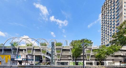 Kentin Gizli Yaşamı: Yükseltilmiş Altyapı Altındaki Kamusal Alanlar