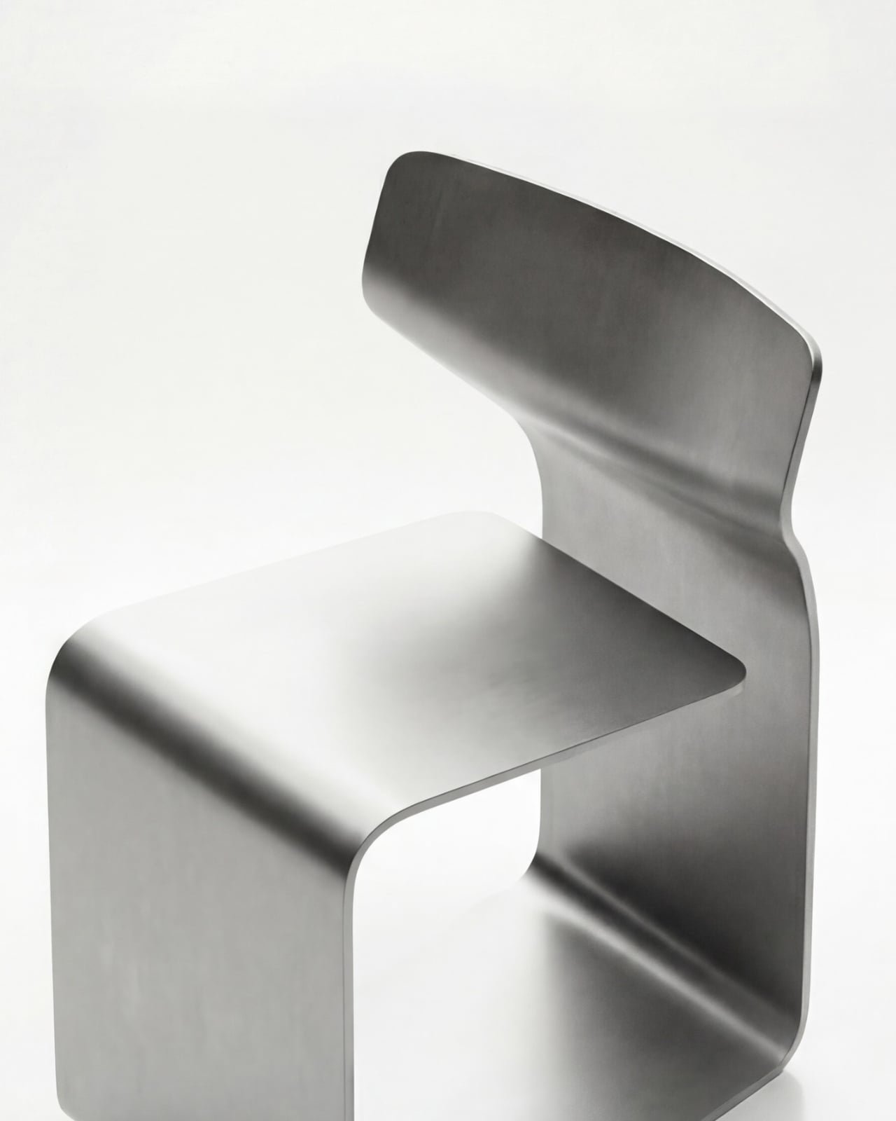 Davide Bozzo'dan ZERO Sandalye: Sıfır Bağlantı, Sonsuz Estetik