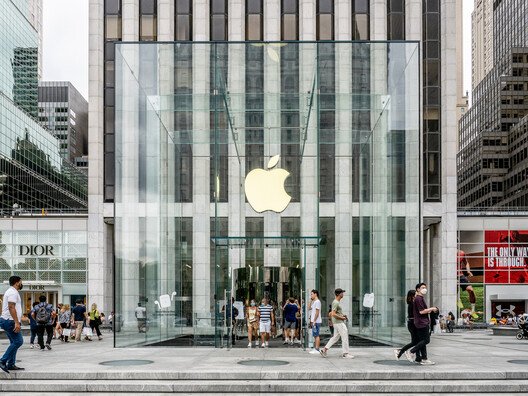 Apple'ın Mekan Dili: Cam, Düzen ve Deneyimin Kusursuz Harmanı