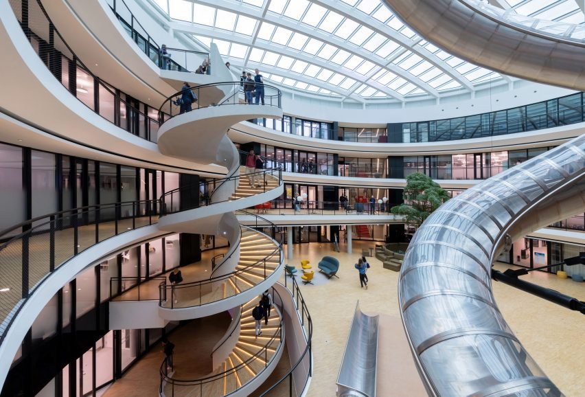 Tschumi'den İsviçre'ye: Öğrenimi Kaydıran Philo Bilim Merkezi