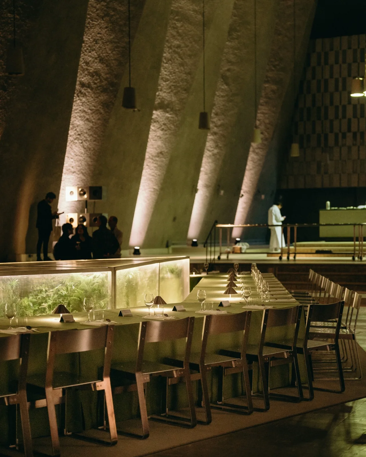Brütalist Mimari ve Gastronomi: Efflorescence Deneyimi