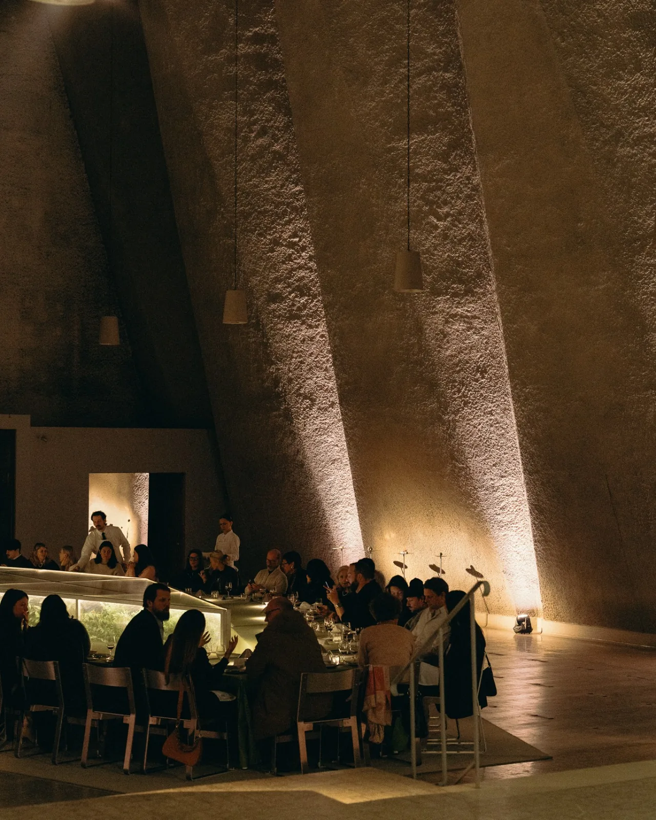 Brütalist Mimari ve Gastronomi: Efflorescence Deneyimi