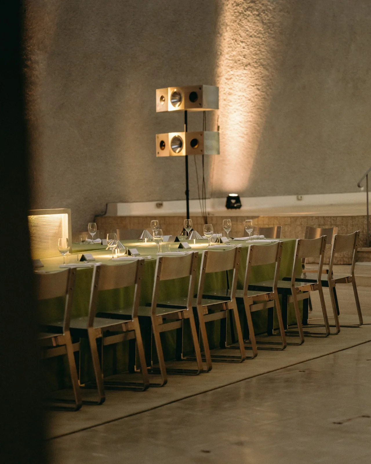 Brütalist Mimari ve Gastronomi: Efflorescence Deneyimi