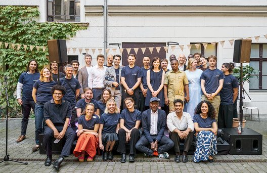 Francis Kéré: Mimarlıkla Hayatlara Dokunan Pritzkerli Vizyoner