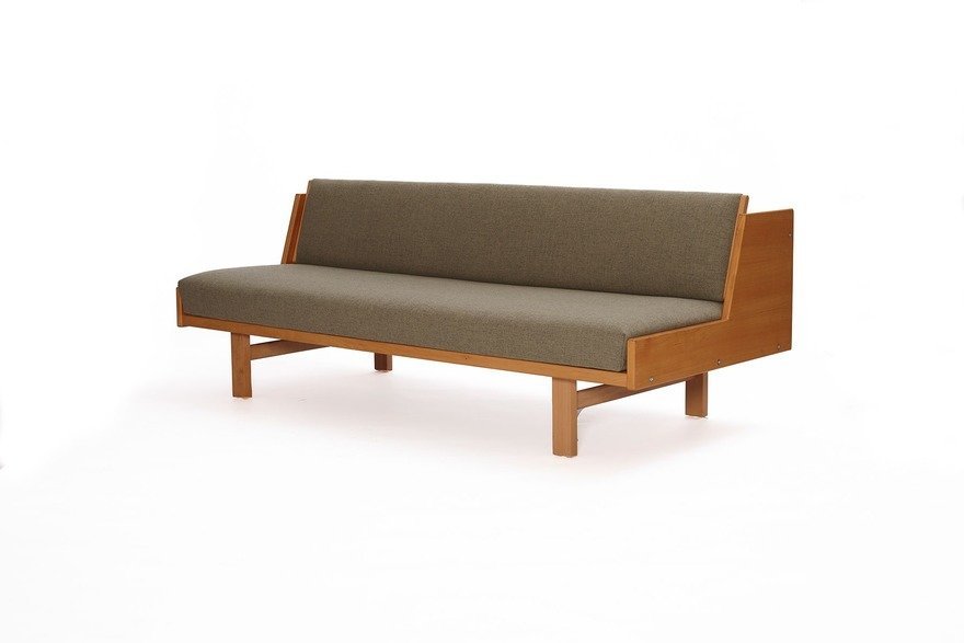 Wegner'in Dehası: GE-258 Divan ile Gizli Depolamanın Estetik Dansı