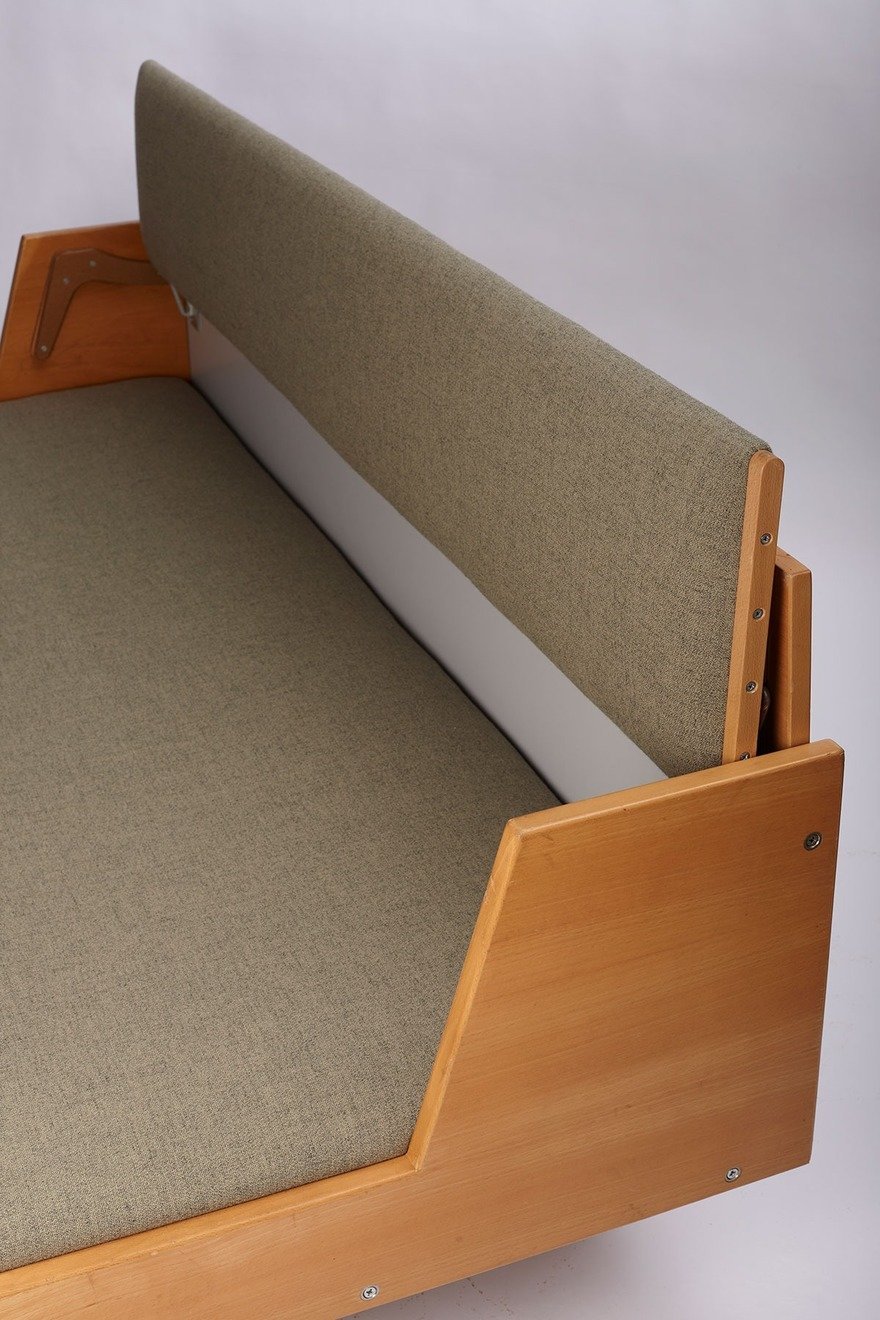 Wegner'in Dehası: GE-258 Divan ile Gizli Depolamanın Estetik Dansı
