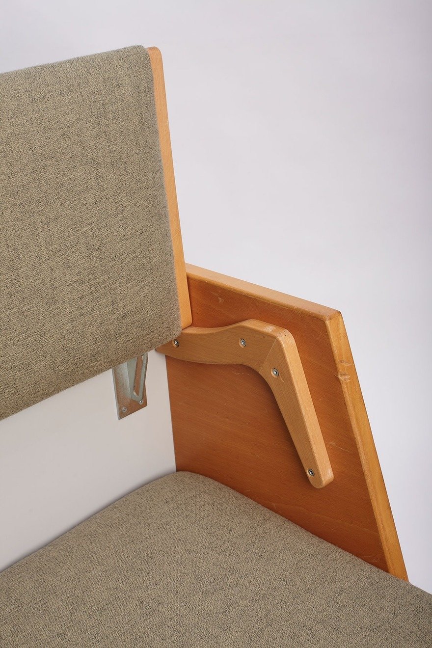 Wegner'in Dehası: GE-258 Divan ile Gizli Depolamanın Estetik Dansı