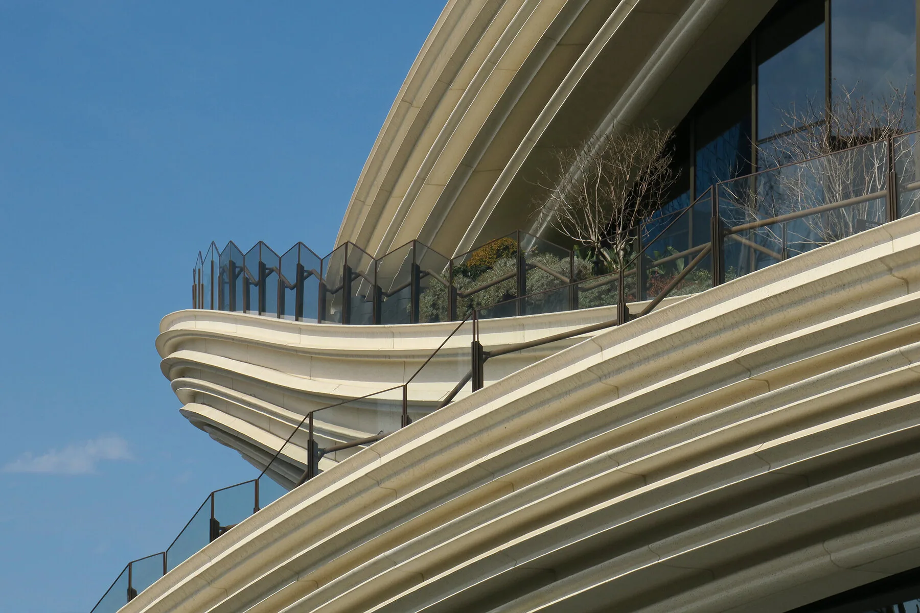 Heatherwick'ten Şanghay'da Ay Köprülü Kültür Merkezi