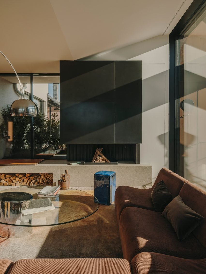 Holzrausch Penthouse: Frankfurt'ta Şehirle Bütünleşen Çatı Bahçesi