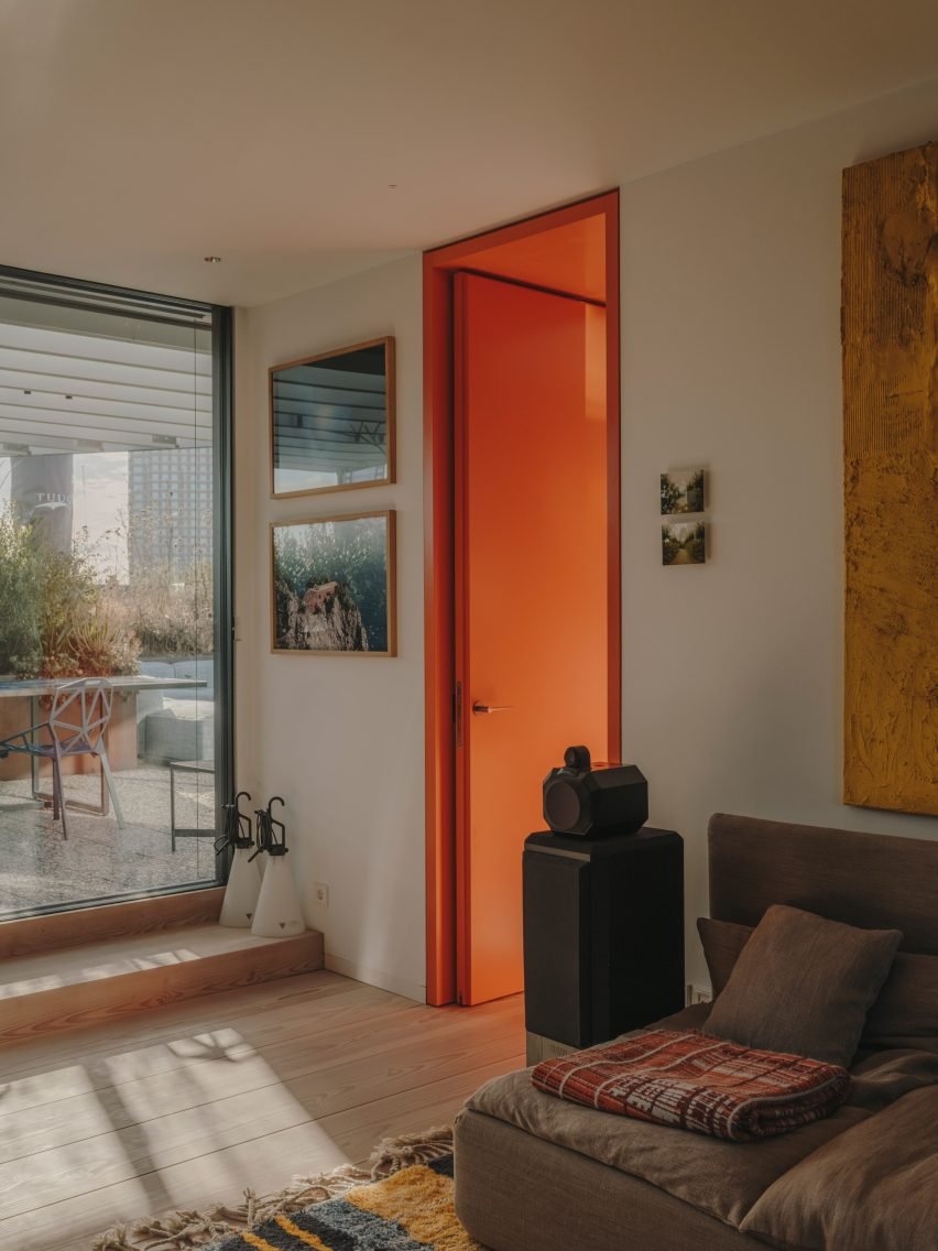 Holzrausch Penthouse: Frankfurt'ta Şehirle Bütünleşen Çatı Bahçesi