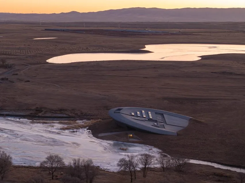 İç Moğolistan’da UFO Şeklinde Galeri: Prairie Ark
