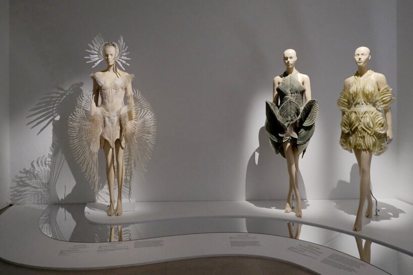 Iris Van Herpen: Sınırları Aşan Moda, Duyuları Şekillendiren Sanat