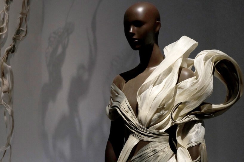 Iris Van Herpen: Sınırları Aşan Moda, Duyuları Şekillendiren Sanat