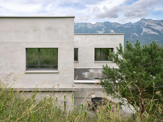 Jeolojiden İlham Alan Tasarım: Haus W / Studio EH