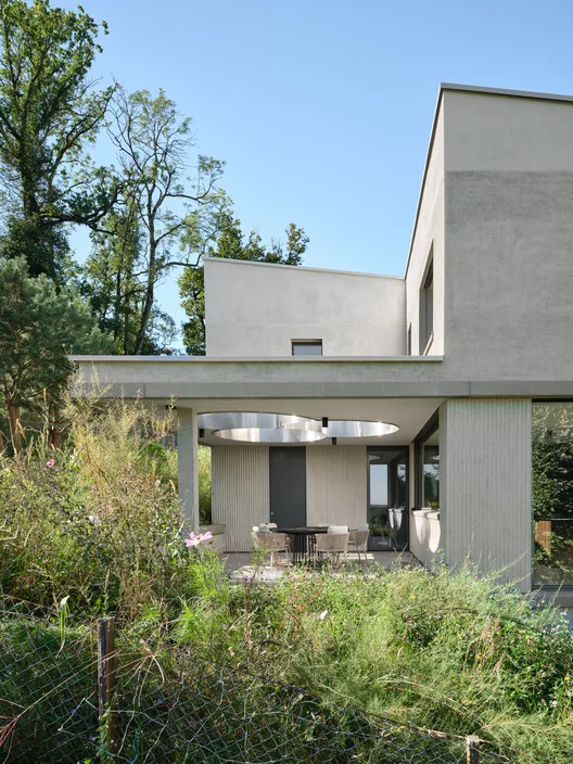 Jeolojiden İlham Alan Tasarım: Haus W / Studio EH