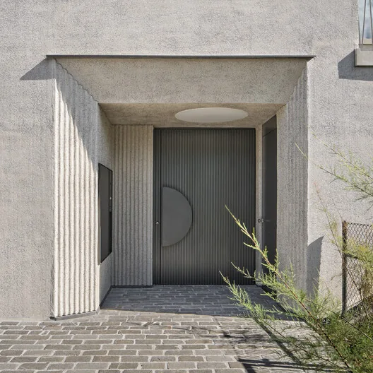 Jeolojiden İlham Alan Tasarım: Haus W / Studio EH
