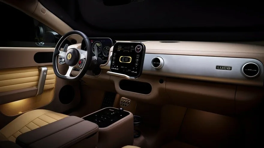 Jony Ive, Ferrari’nin İlk EV’sinin Muhteşem Arayüzünü Anlatıyor